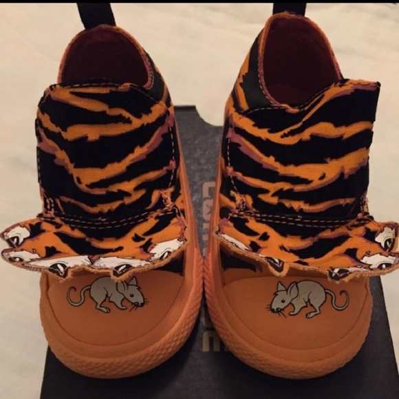 NWT Converse Chuck Taylor toddler size 5 - Picture 3 of 6